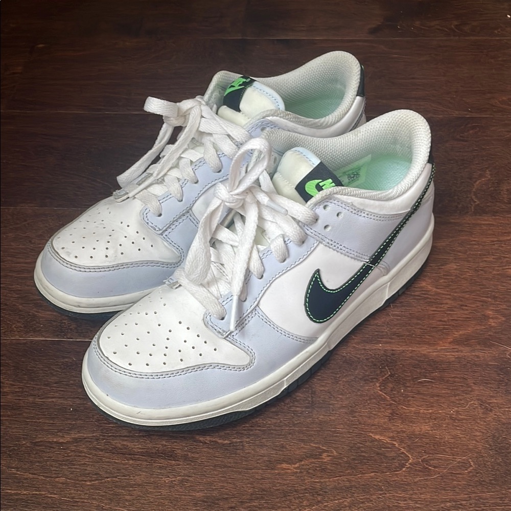 Nike Dunk Low GS Youth Grey Green Strike size 6.5